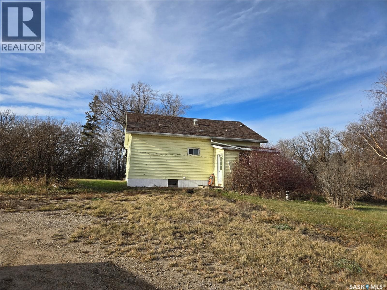 Yellow House Acreage, Saskatchewan — photo 2