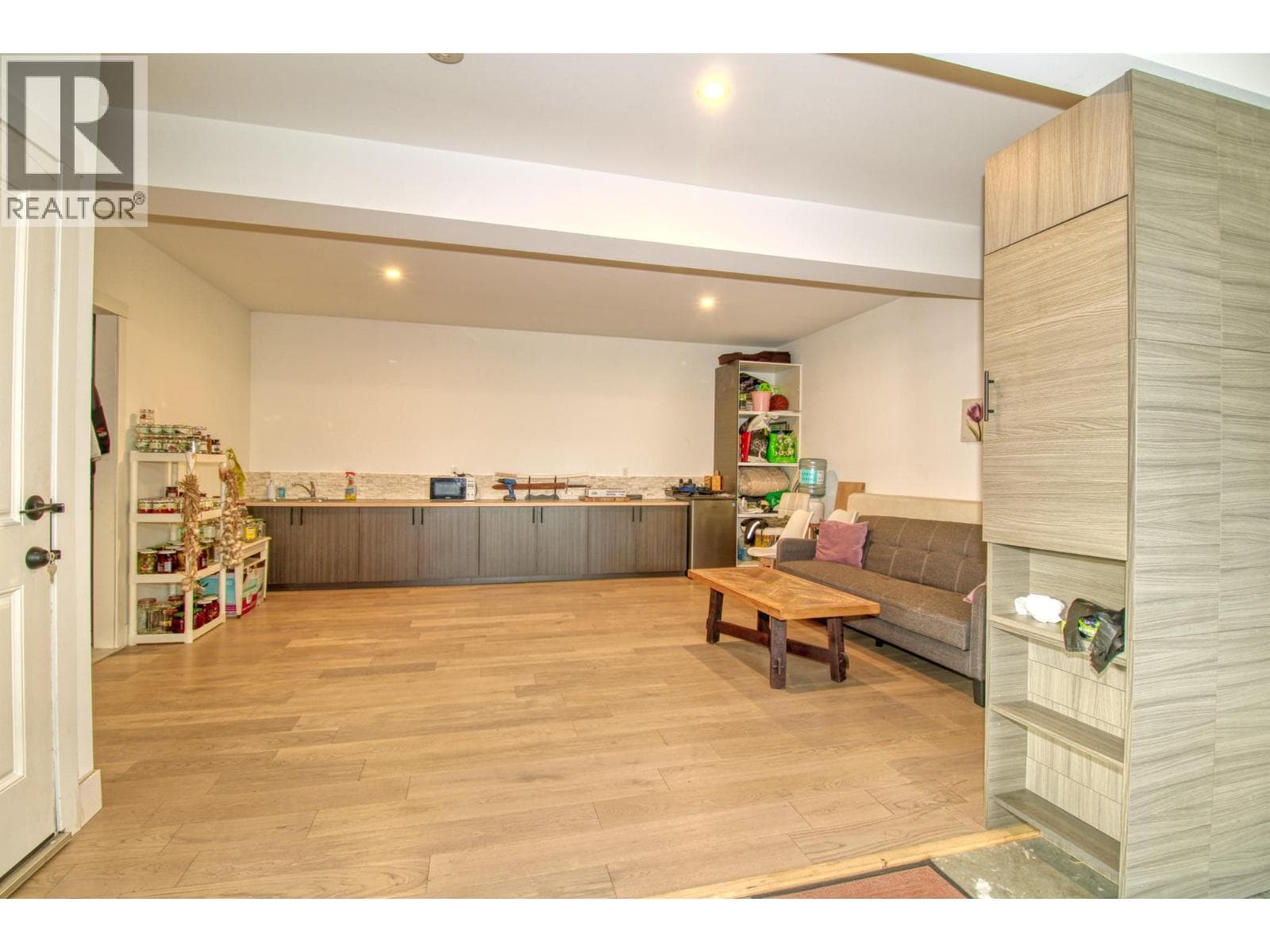 634 UDELL ROAD, Interior REALTORS® — photo 5