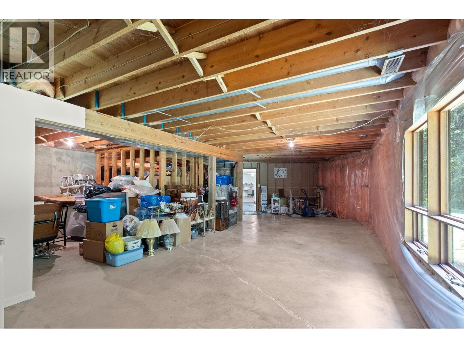 6210 50 Street NE, Interior REALTORS® — photo 5