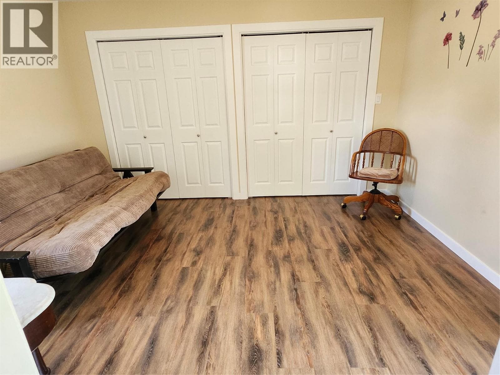 6453 PARK DRIVE, Interior REALTORS® — photo 2