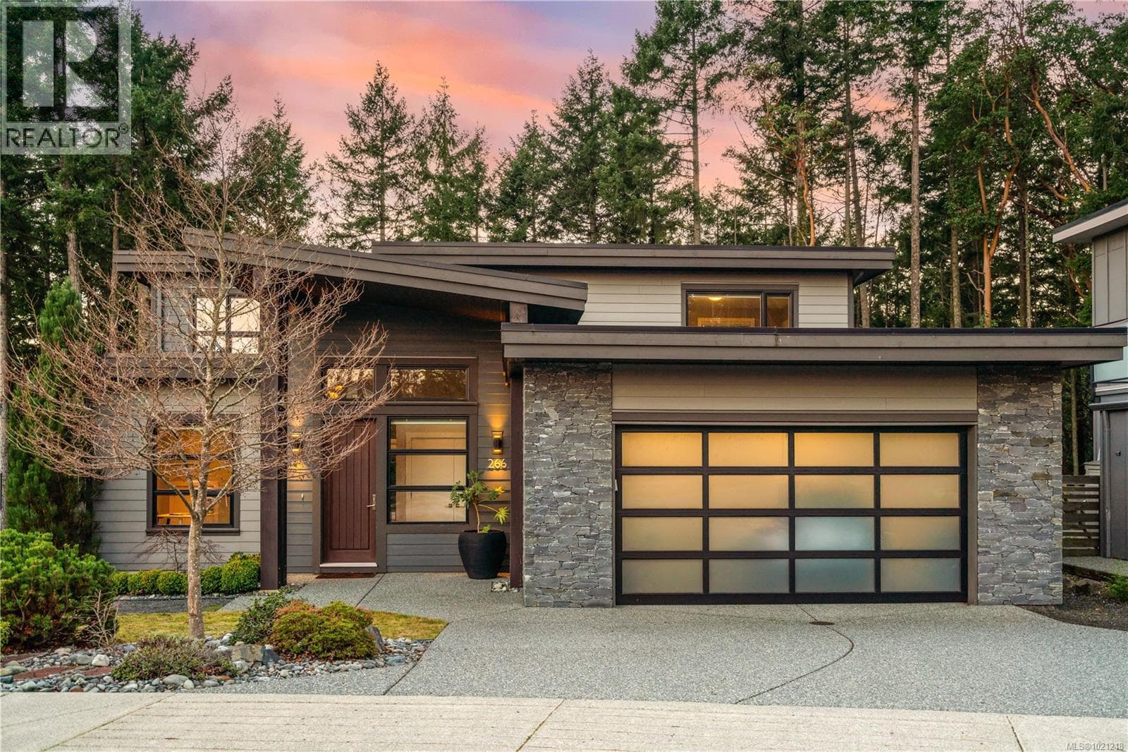 266 CRESTLINE TERRACE in 