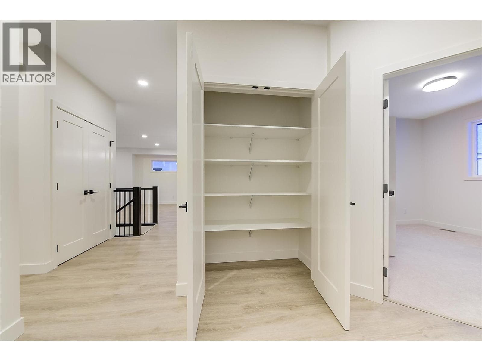 2115 Montenegro Drive, Interior REALTORS® — photo 4