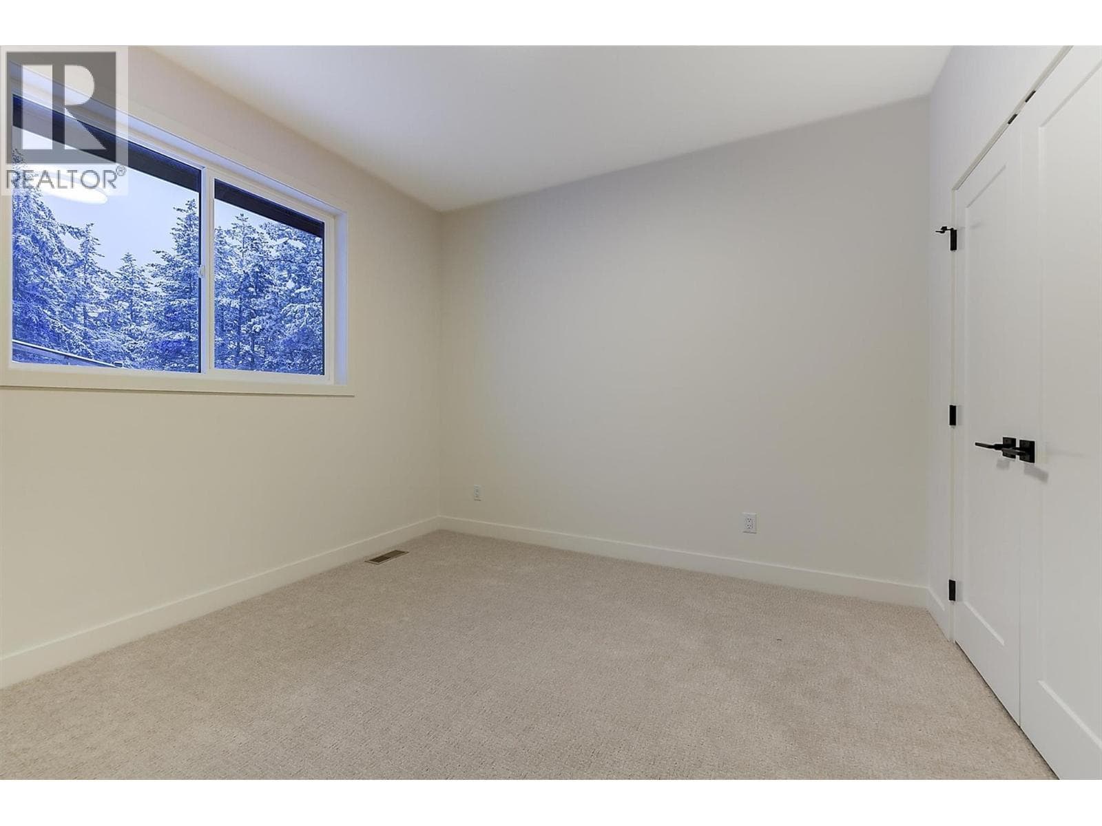 2115 Montenegro Drive, Interior REALTORS® — photo 5