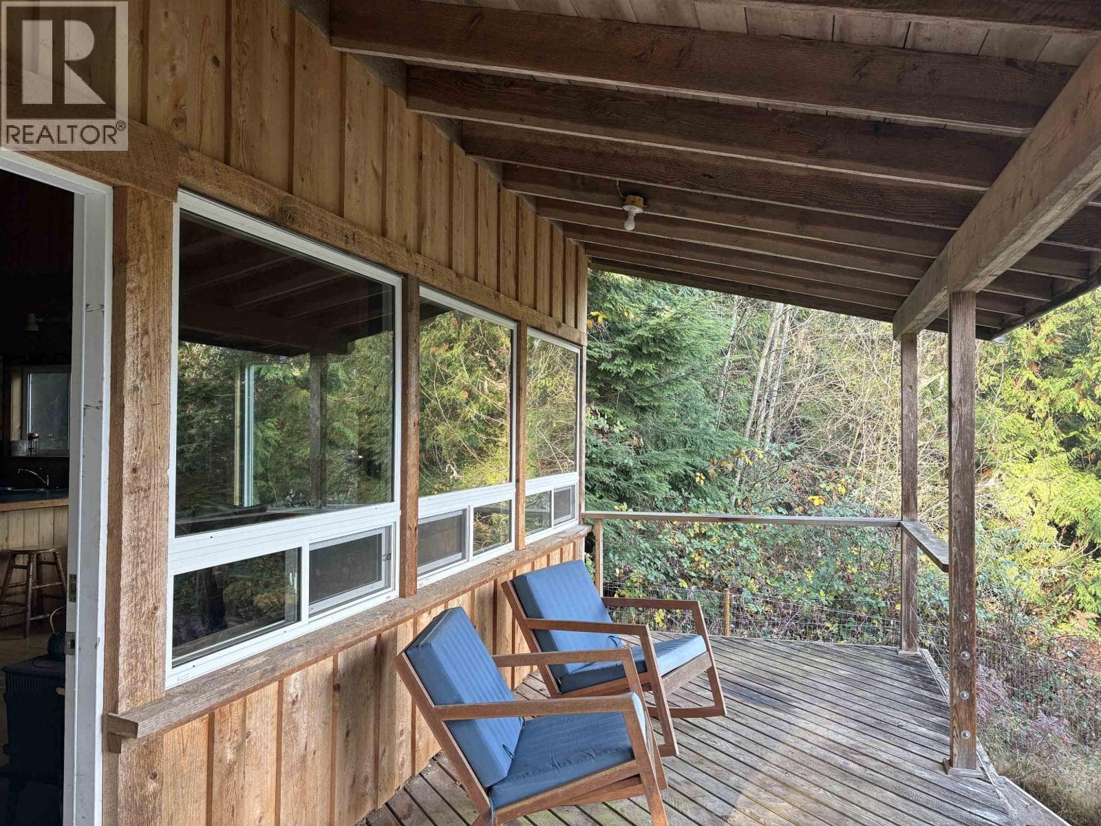 815 THE GROVE ROAD, Greater Vancouver — photo 2