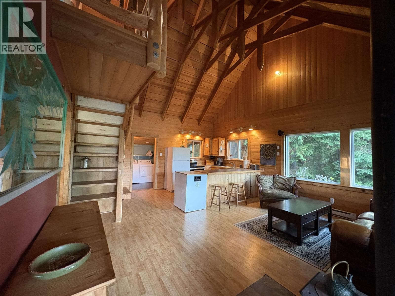 815 THE GROVE ROAD, Greater Vancouver — photo 5