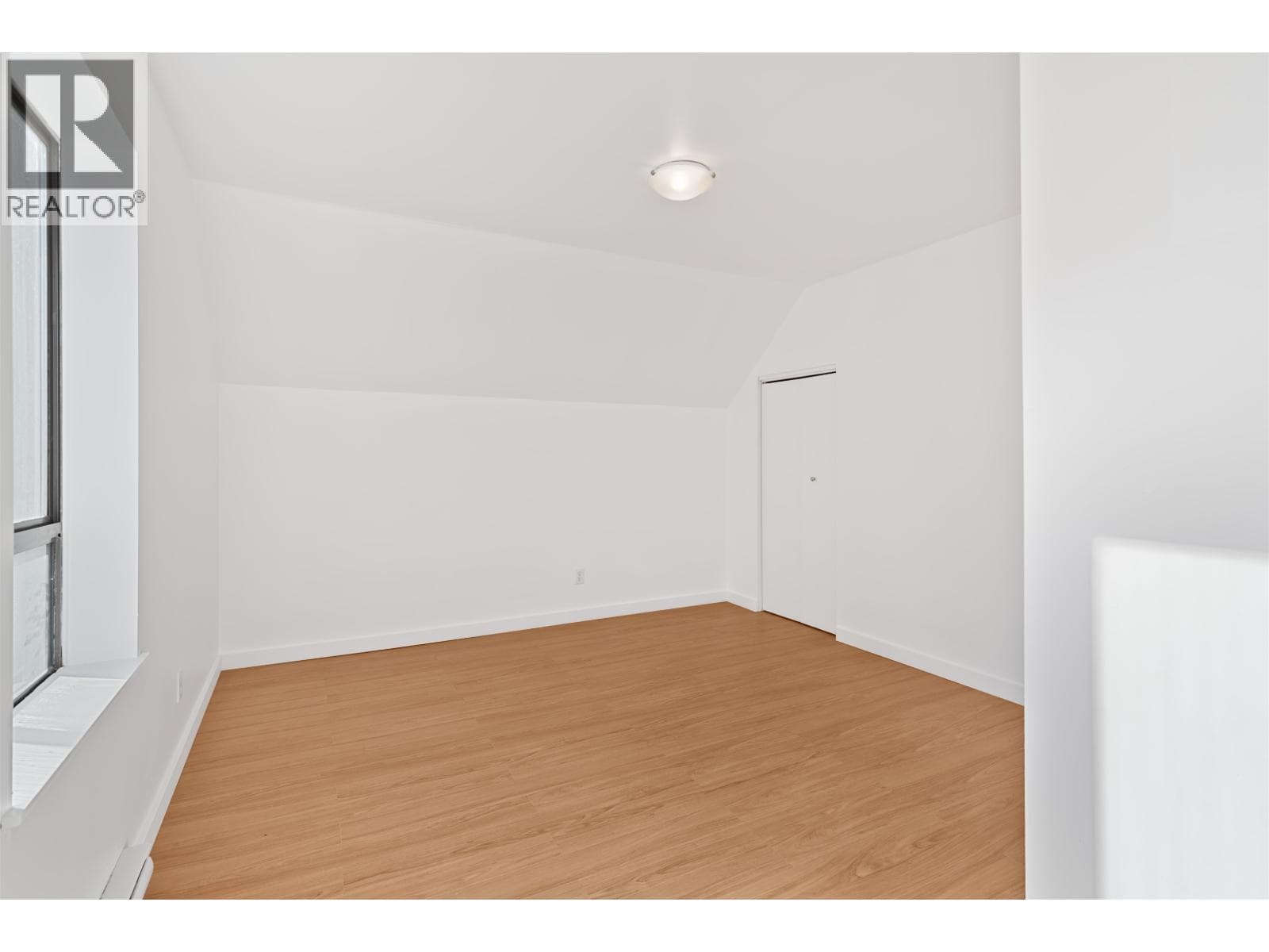 786 CREEKSIDE CRESCENT, Greater Vancouver — photo 2