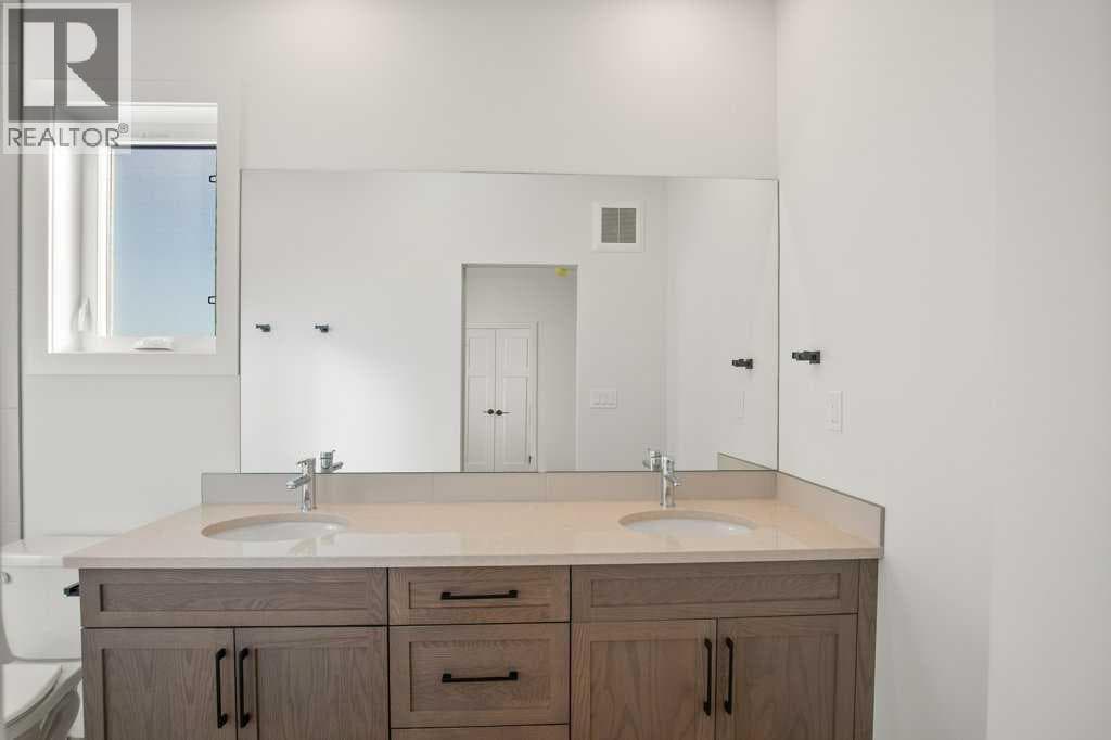 112 Gray Close in 