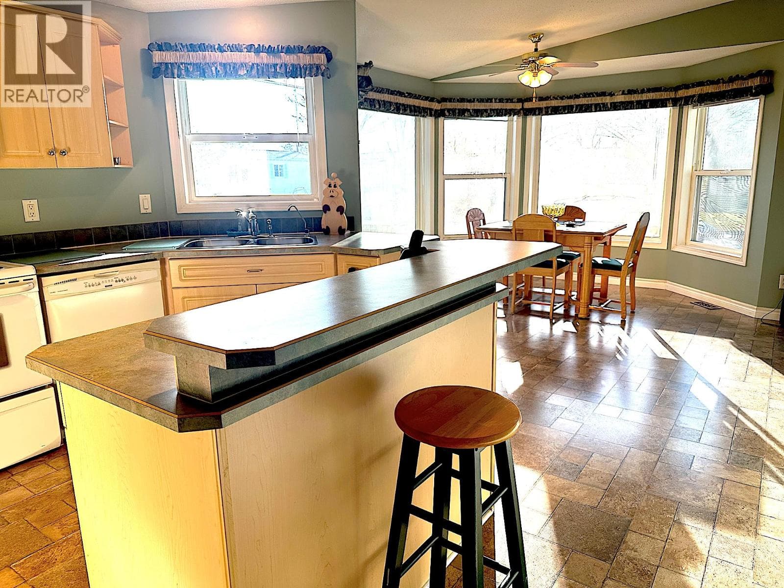 9510 Highway 97N Unit# 59, Interior REALTORS® — photo 4