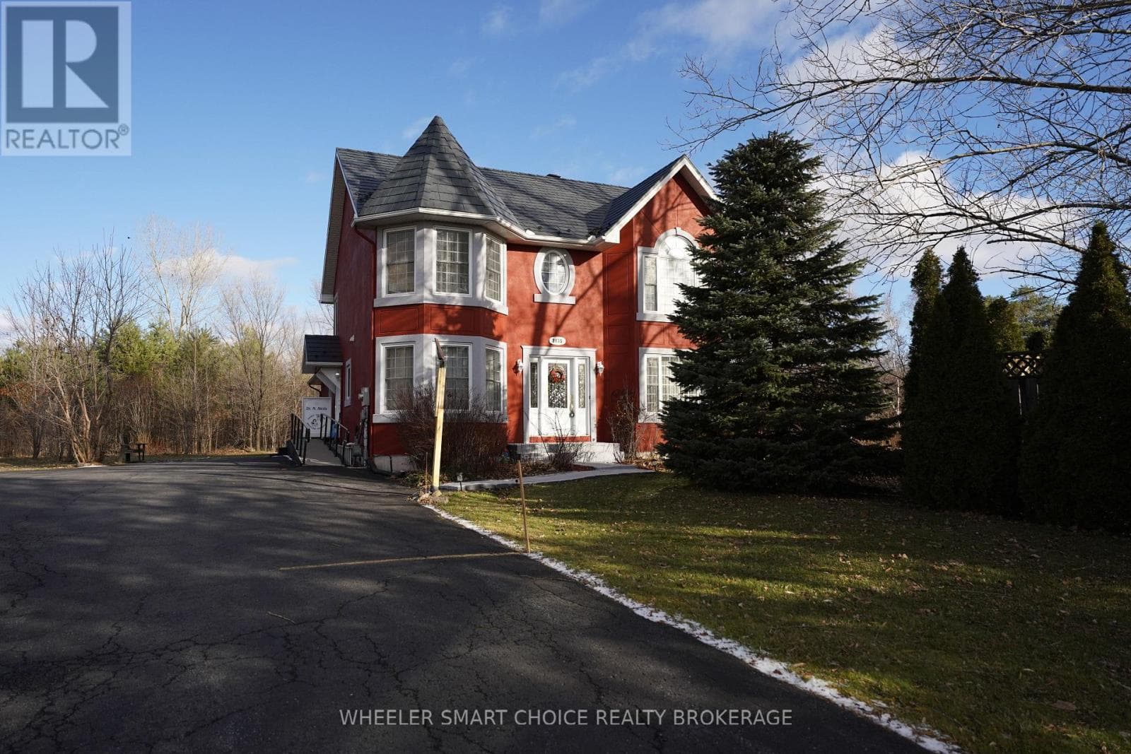 2135 PITT STREET in 