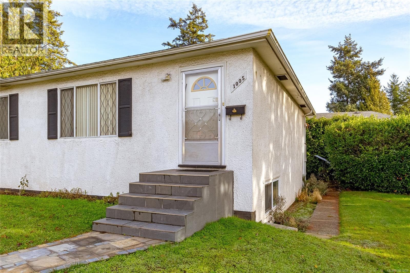 1005 McCallum Rd in South Millstream