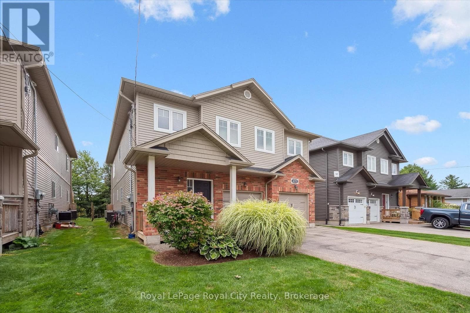 470 ELORA STREET — photo 2