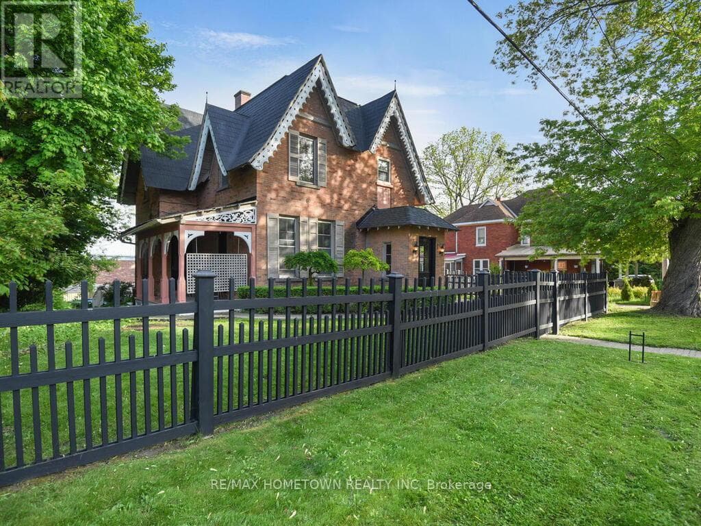 157 DIBBLE STREET W, Rideau St.Lawrence — photo 2