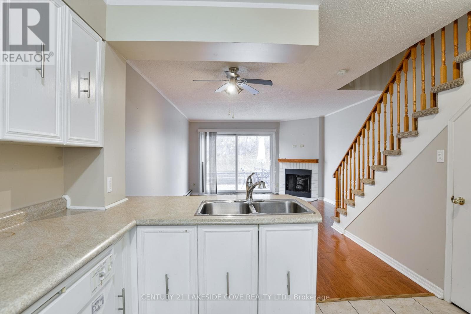 UNIT #37 - 11 LAGUNA PARKWAY, Toronto — photo 3