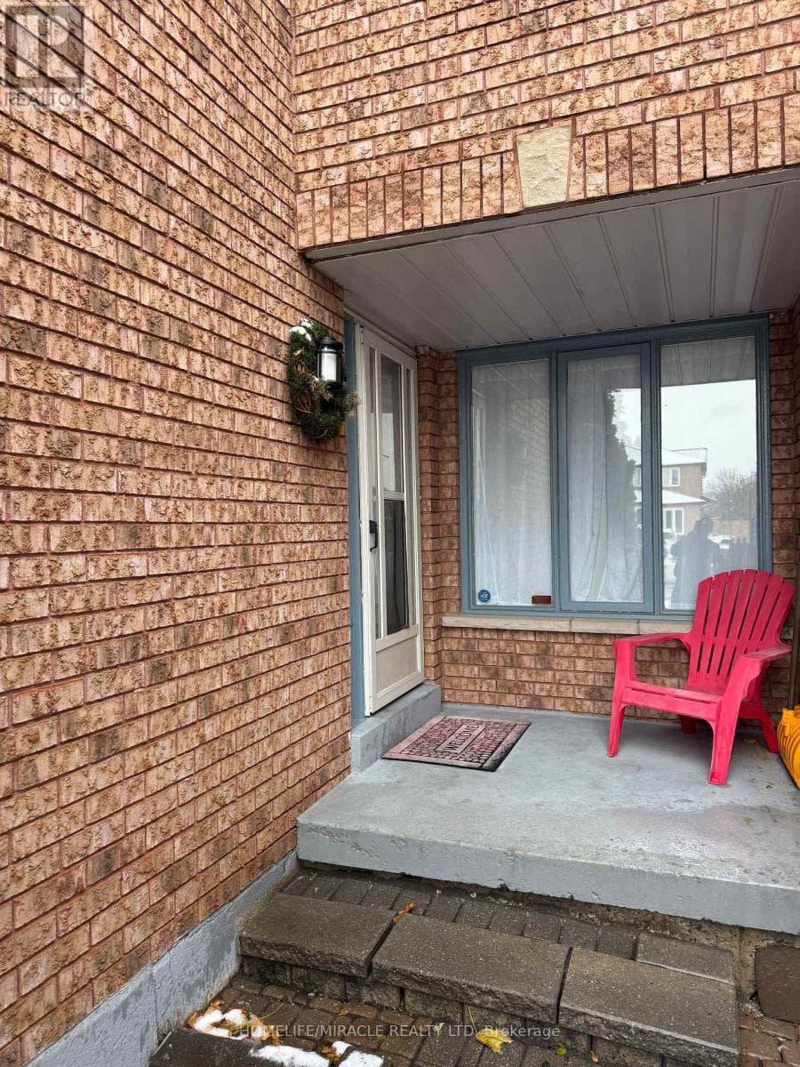 711 ASHPRIOR AVENUE, Toronto — photo 3