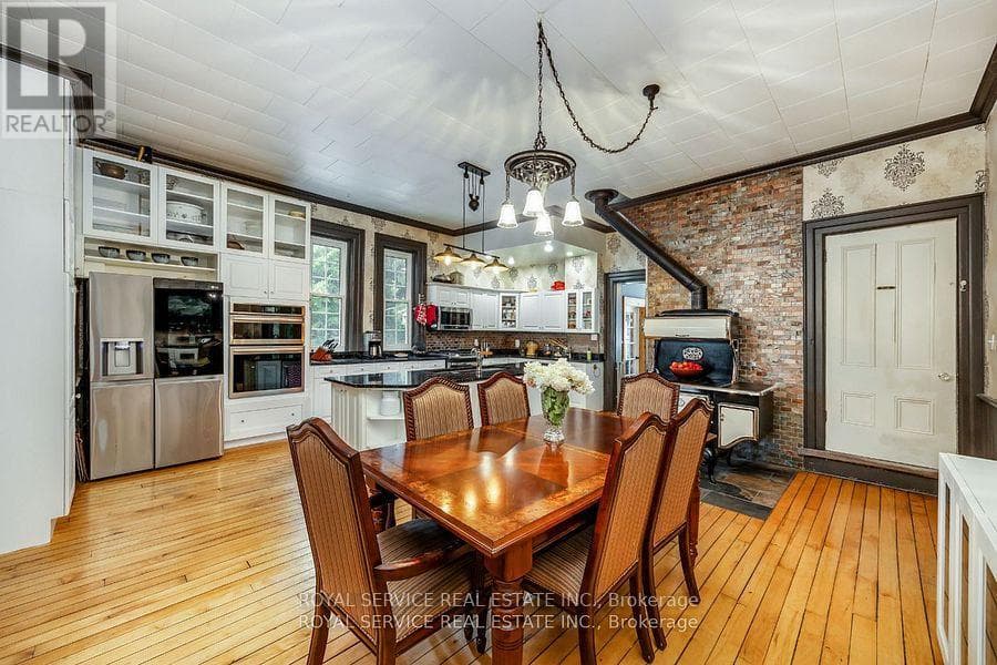 60 KING STREET W, Central Lakes — photo 3