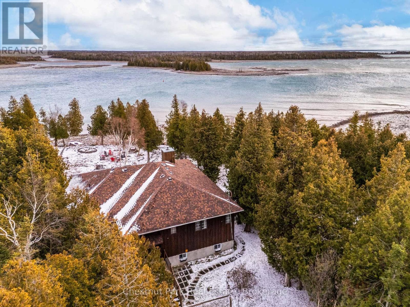 137 PINE TREE HARBOUR ROAD in 