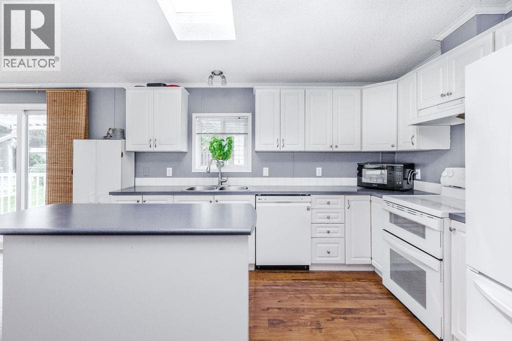 760 HILLCREST ROAD, Greater Vancouver — photo 3