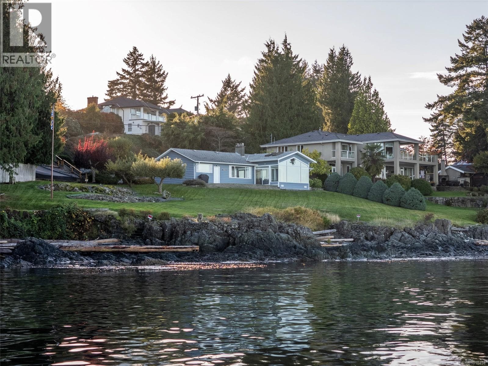 5020/5010 Fillinger Cres, Vancouver Island — photo 5