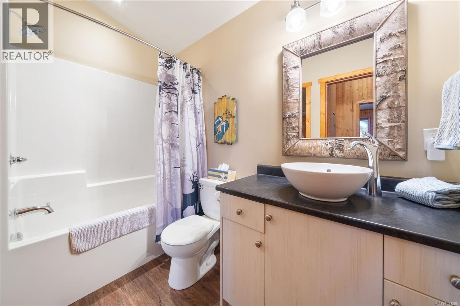221 6596 Baird Rd, Vancouver Island — photo 4