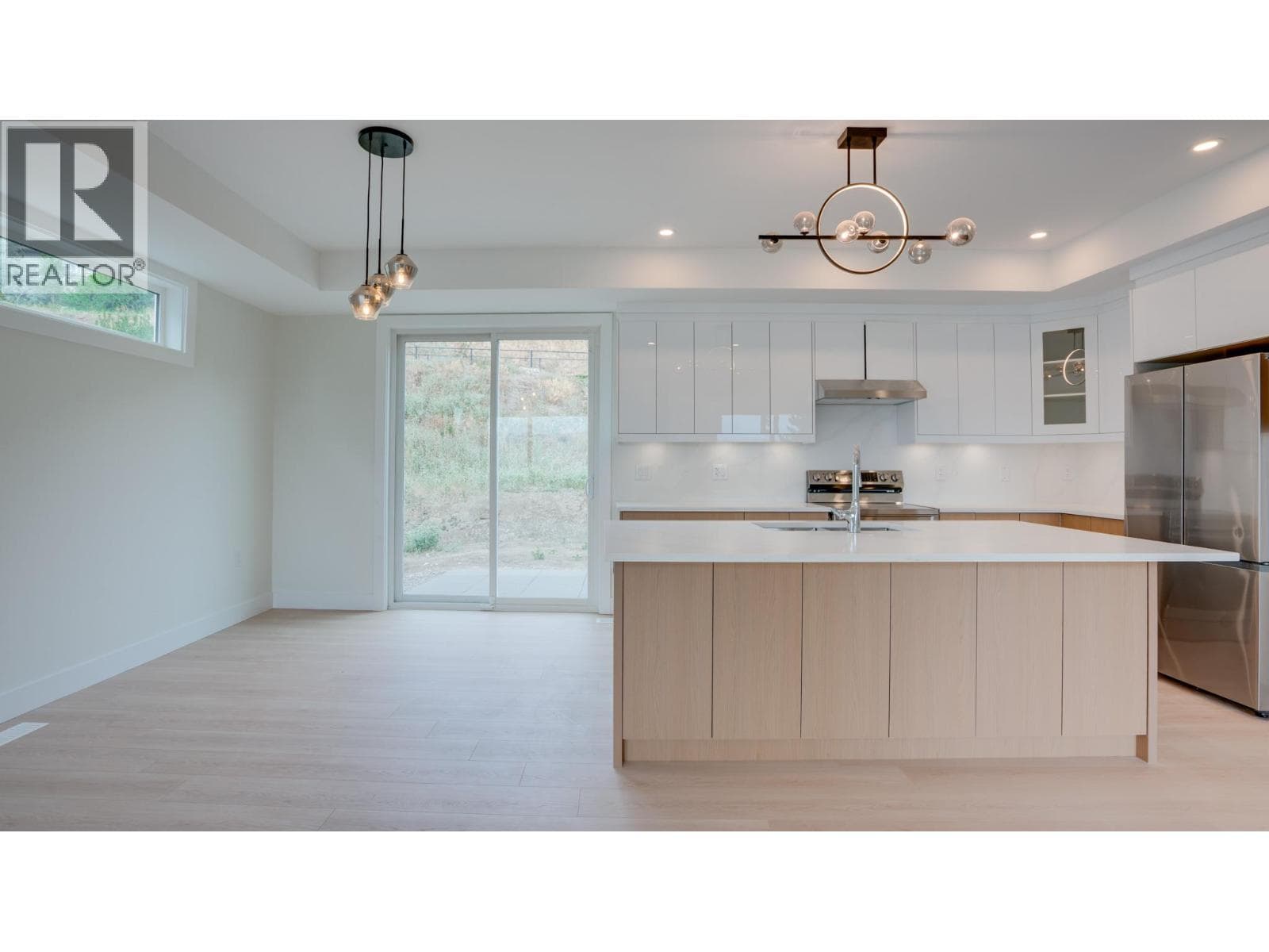 5705 Heritage Drive Unit# 20, Interior REALTORS® — photo 2