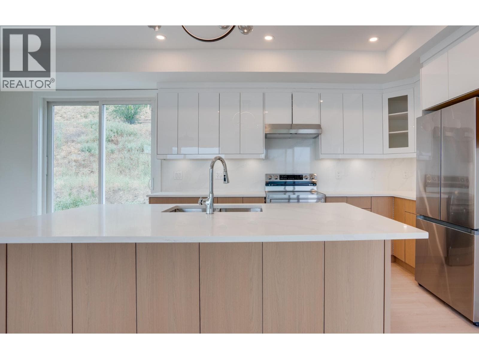 5705 Heritage Drive Unit# 14 — photo 4