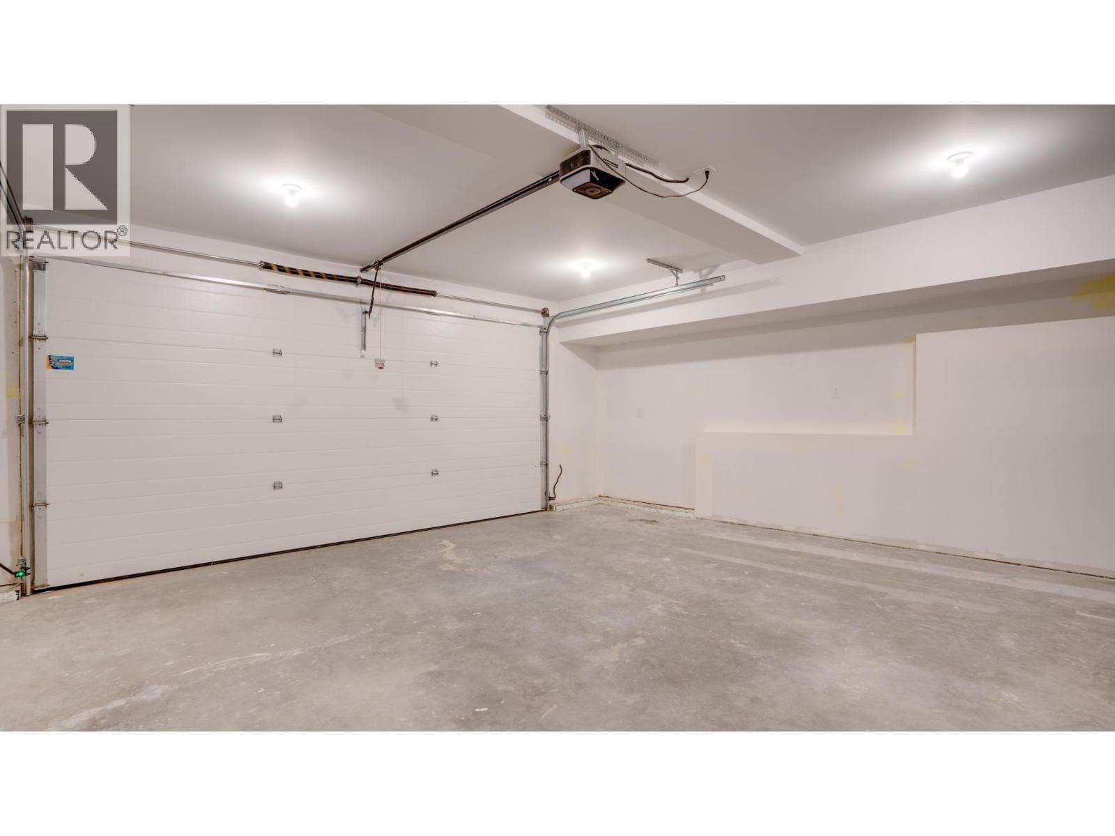 5705 Heritage Drive Unit# 1, Interior REALTORS® — photo 3