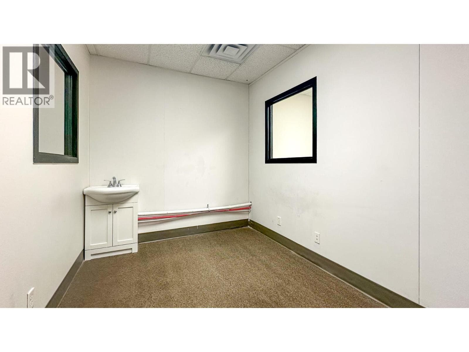 200 Dougall Road N Unit# 102B, Interior REALTORS® — photo 4