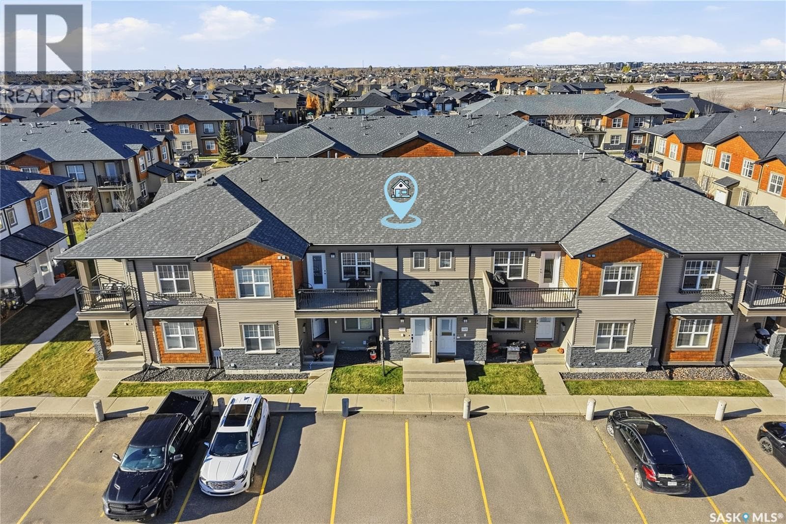 1806 1015 Patrick CRESCENT in Willowgrove