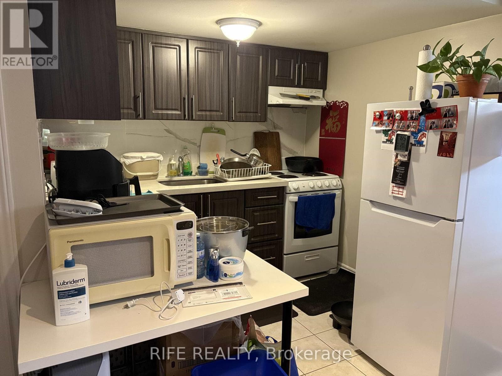 LOWER UNIT - 21 BOXHILL ROAD, Toronto — photo 3