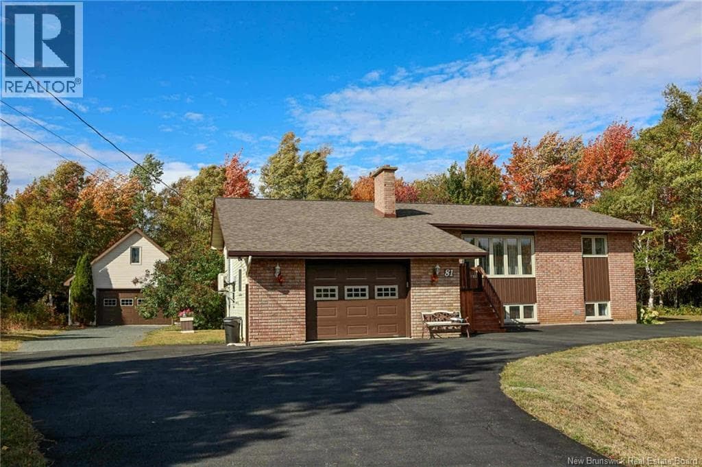 81 Haut-Saint-Simon Road in 