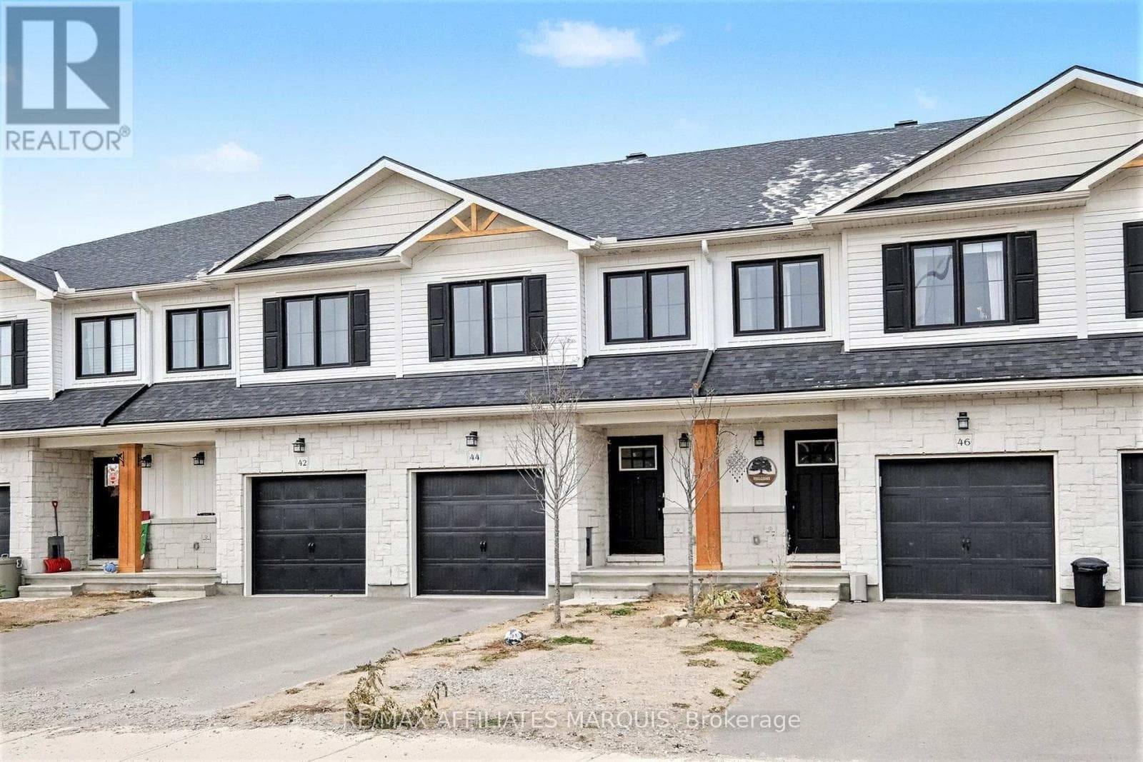 44 WHITCOMB CRESCENT, Ottawa — photo 3