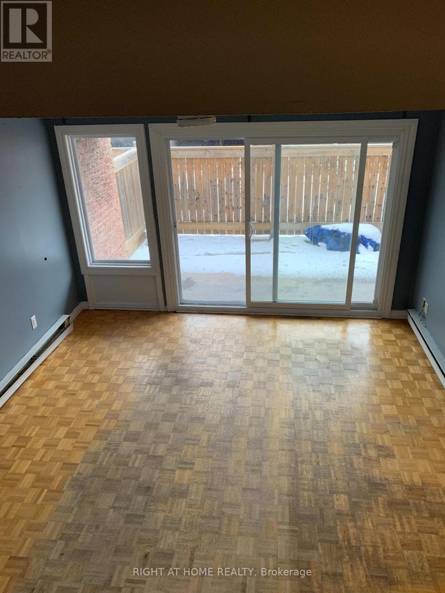 129 MILESTONE CRESCENT, Toronto — photo 5