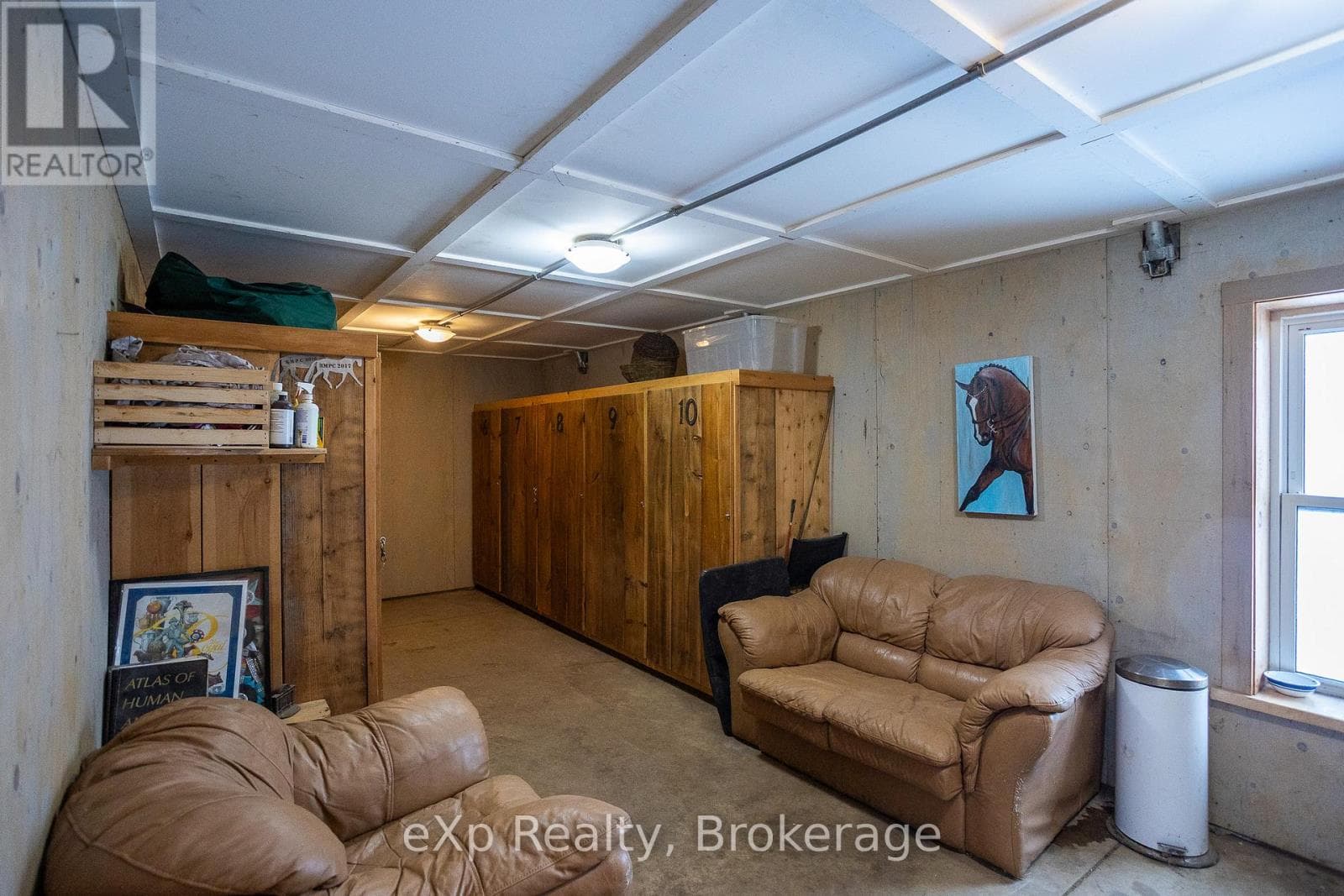 136709 GREY ROAD 12 — photo 4