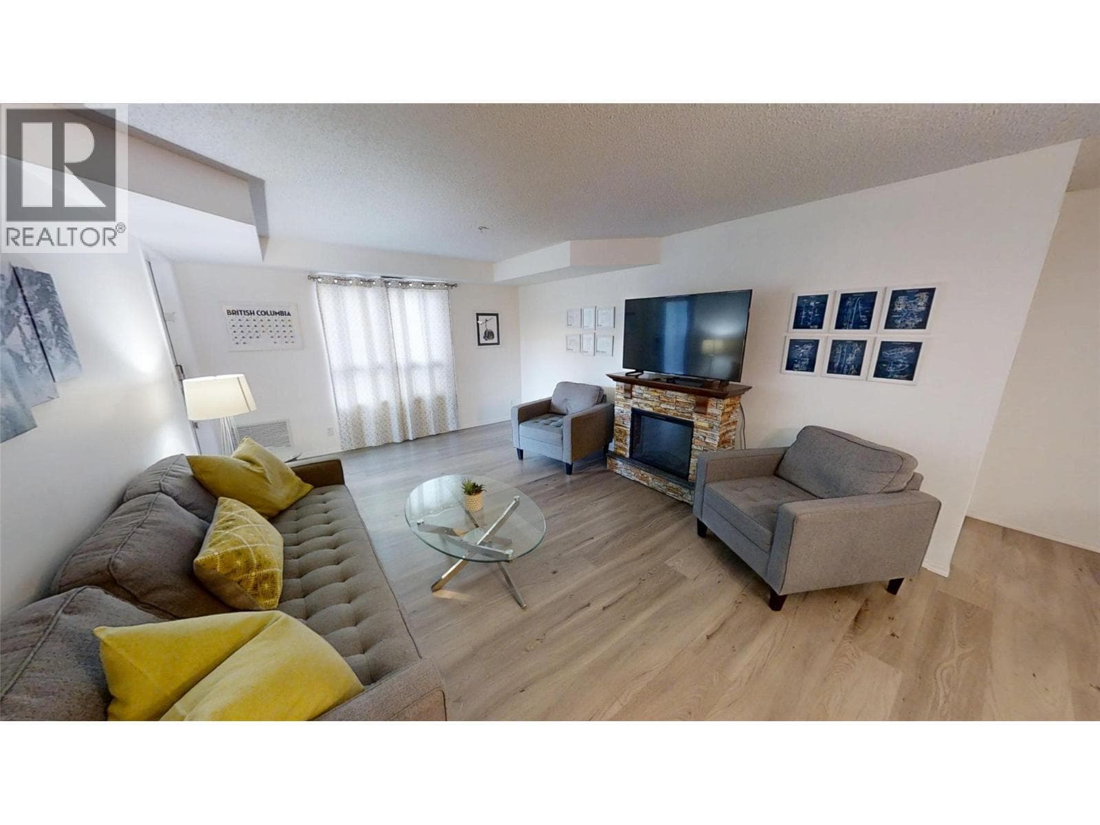 205 THIRD Avenue Unit# 3117, Interior REALTORS® — photo 4