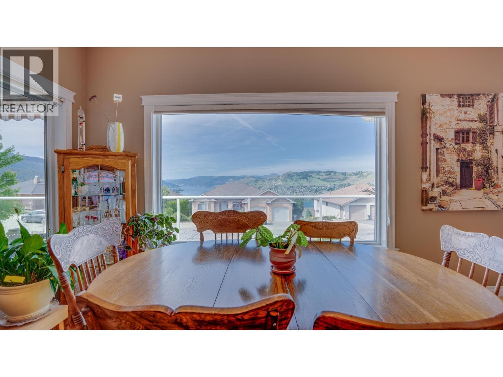 667 MOUNT YORK DRIVE, Interior REALTORS® — photo 3