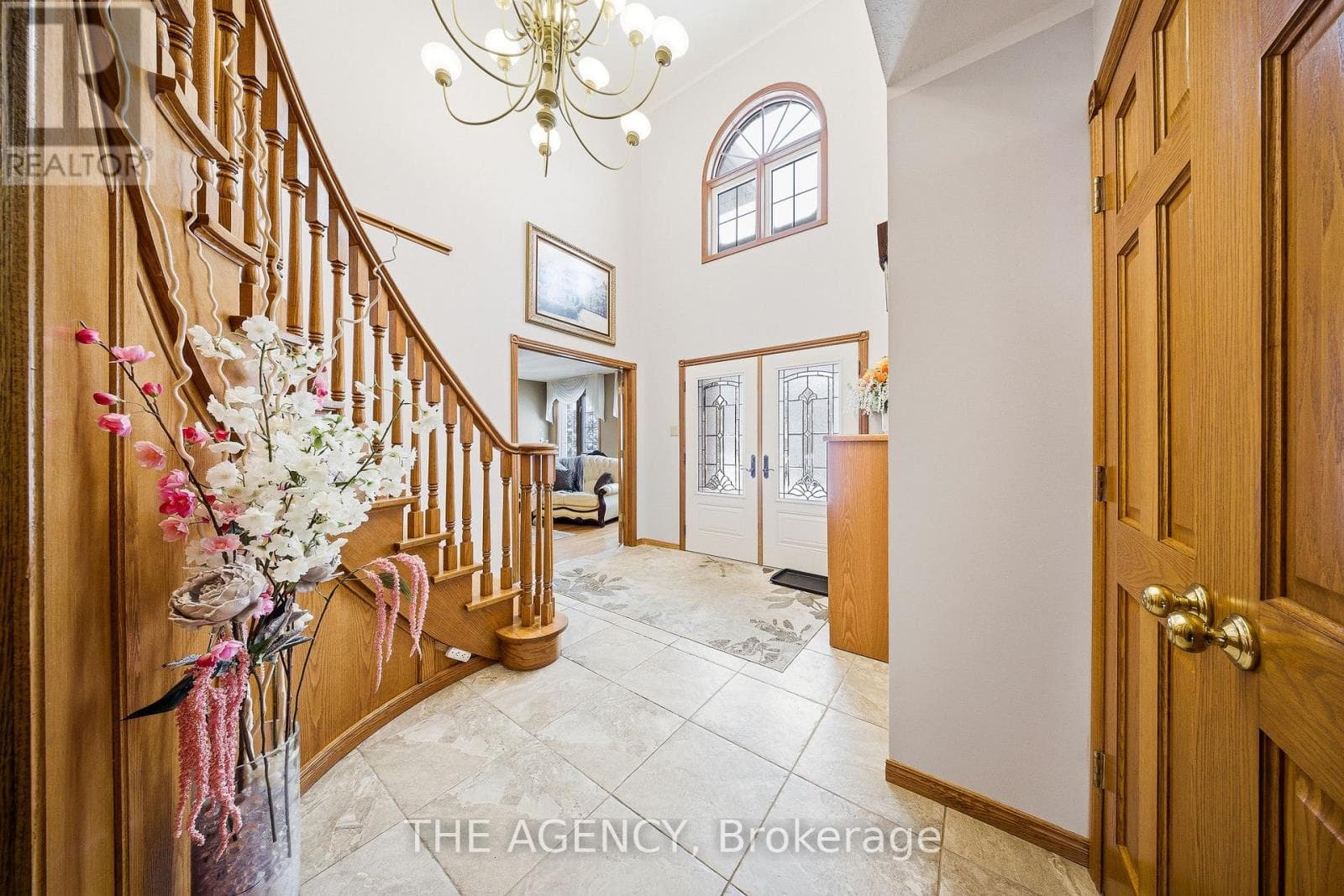 47 BURNT EMBER COURT, Toronto — photo 2