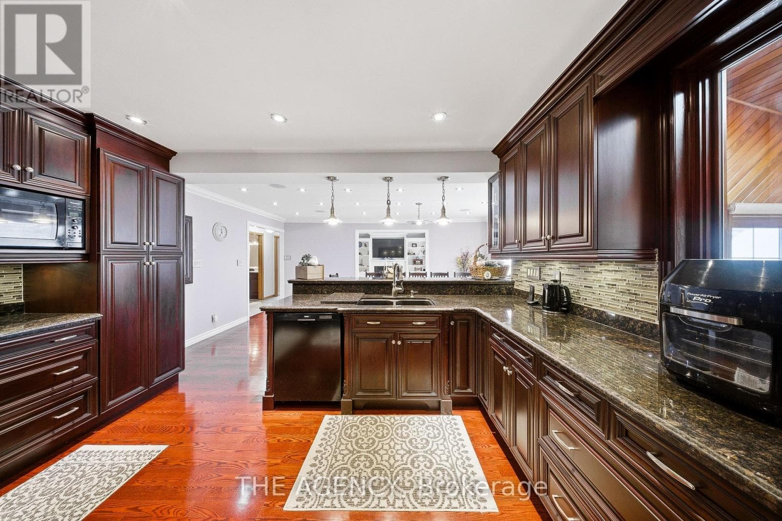 47 BURNT EMBER COURT, Toronto — photo 5