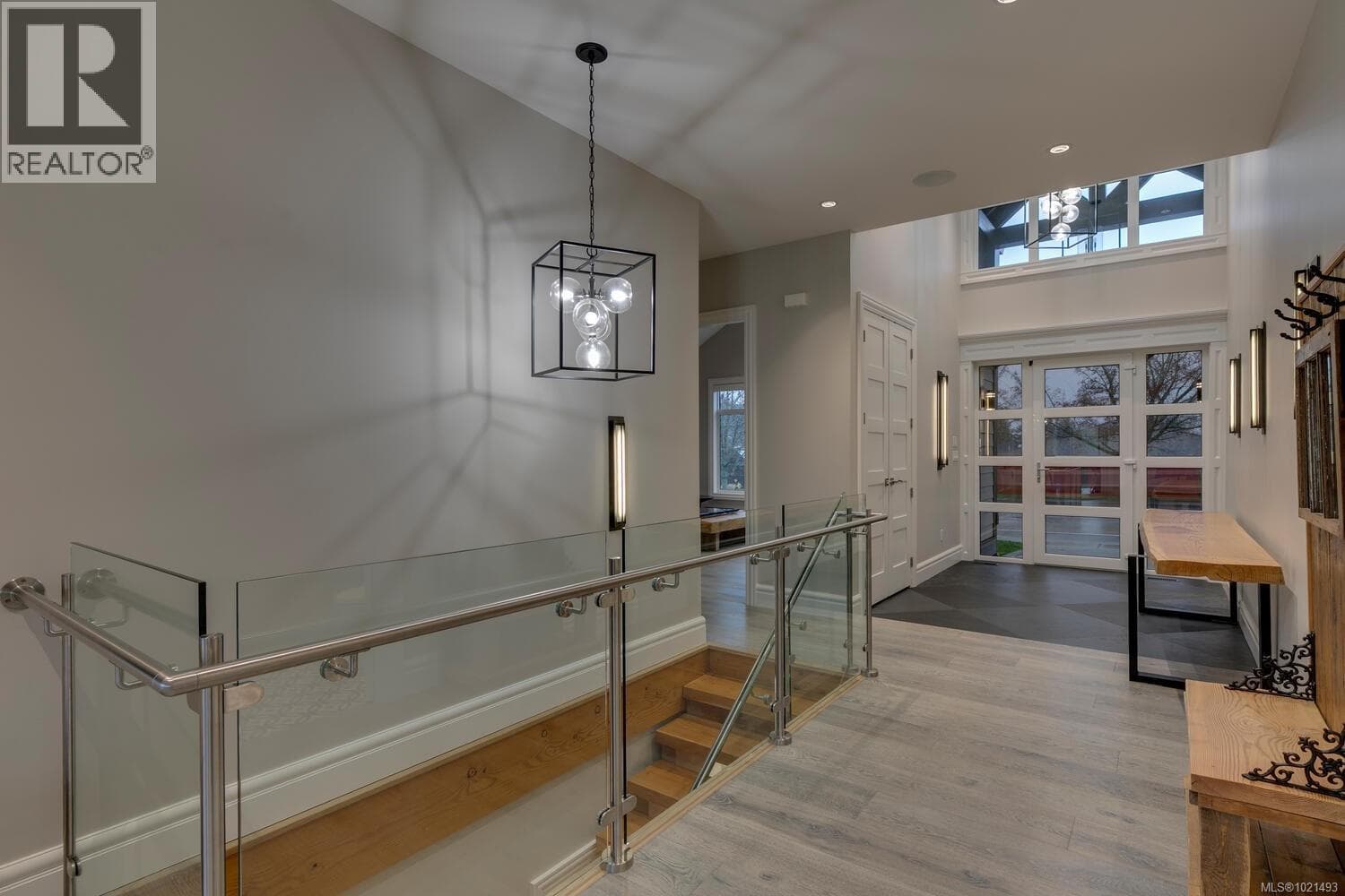 776 Hirst Ave — photo 3