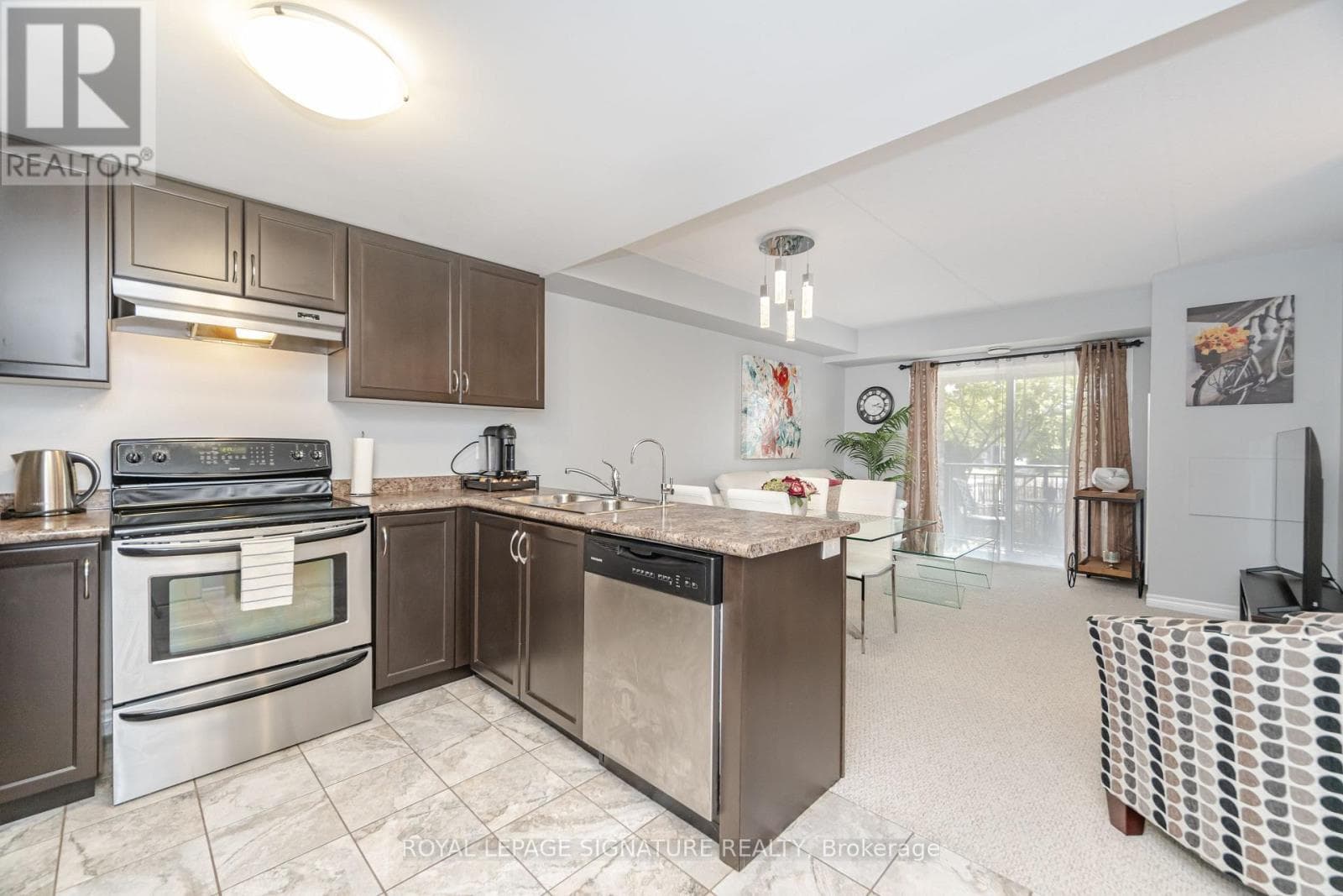 111 - 67 KINGSBURY SQUARE in 