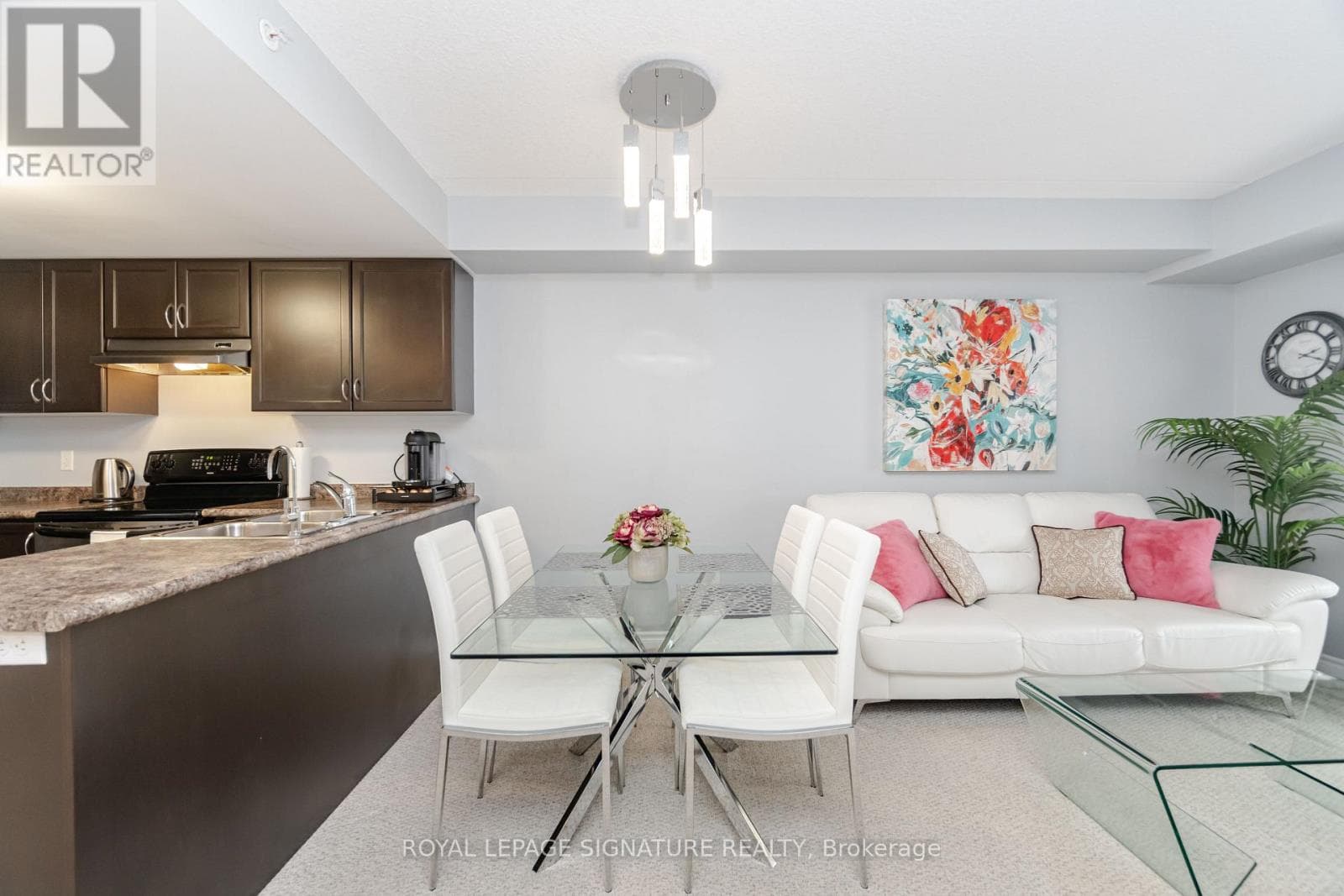 111 - 67 KINGSBURY SQUARE, Toronto — photo 4