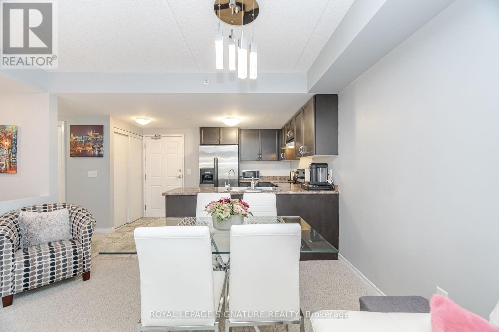 111 - 67 KINGSBURY SQUARE, Toronto — photo 5