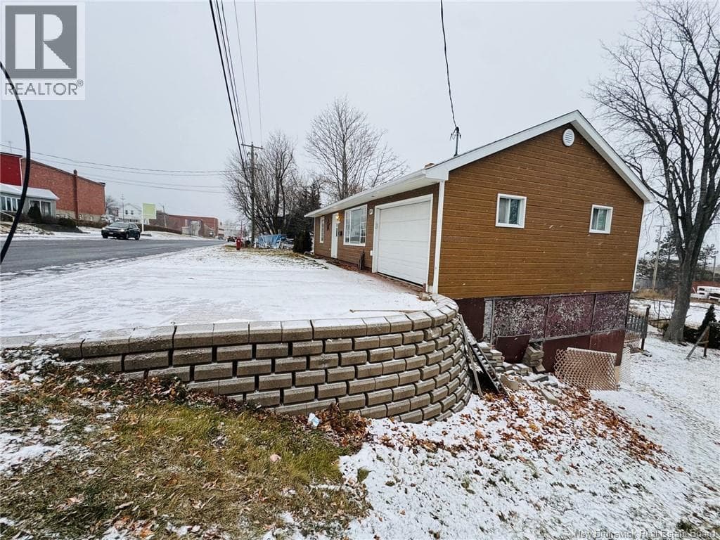 369 ADELAIDE STREET, New Brunswick — photo 3
