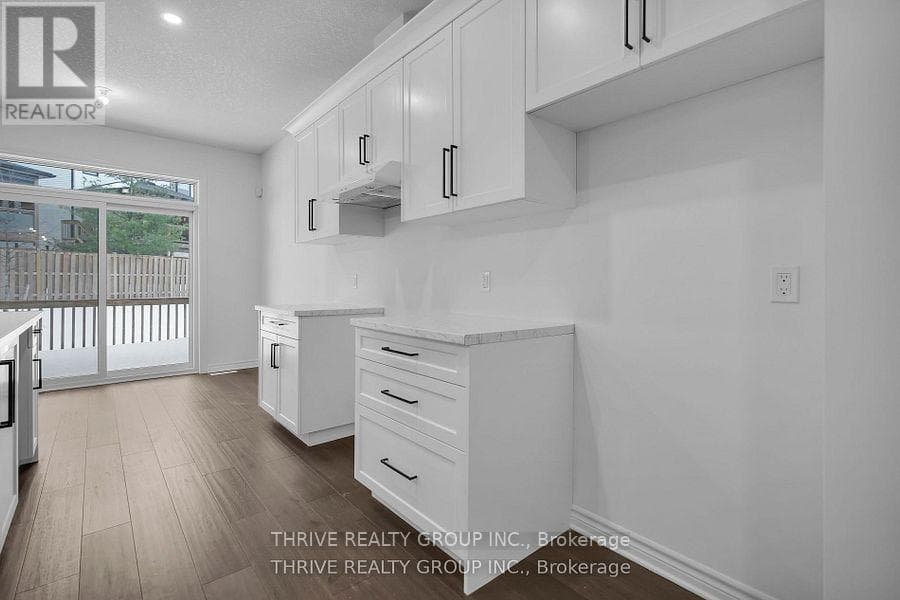 35 - 1080 UPPERPOINT AVENUE in River Bend