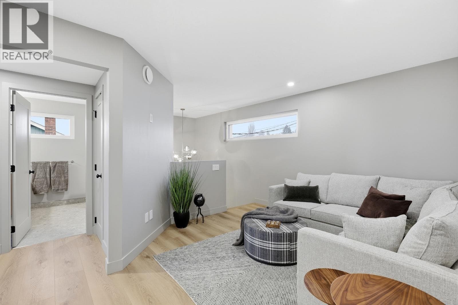 614 COWAN STREET, Interior REALTORS® — photo 5