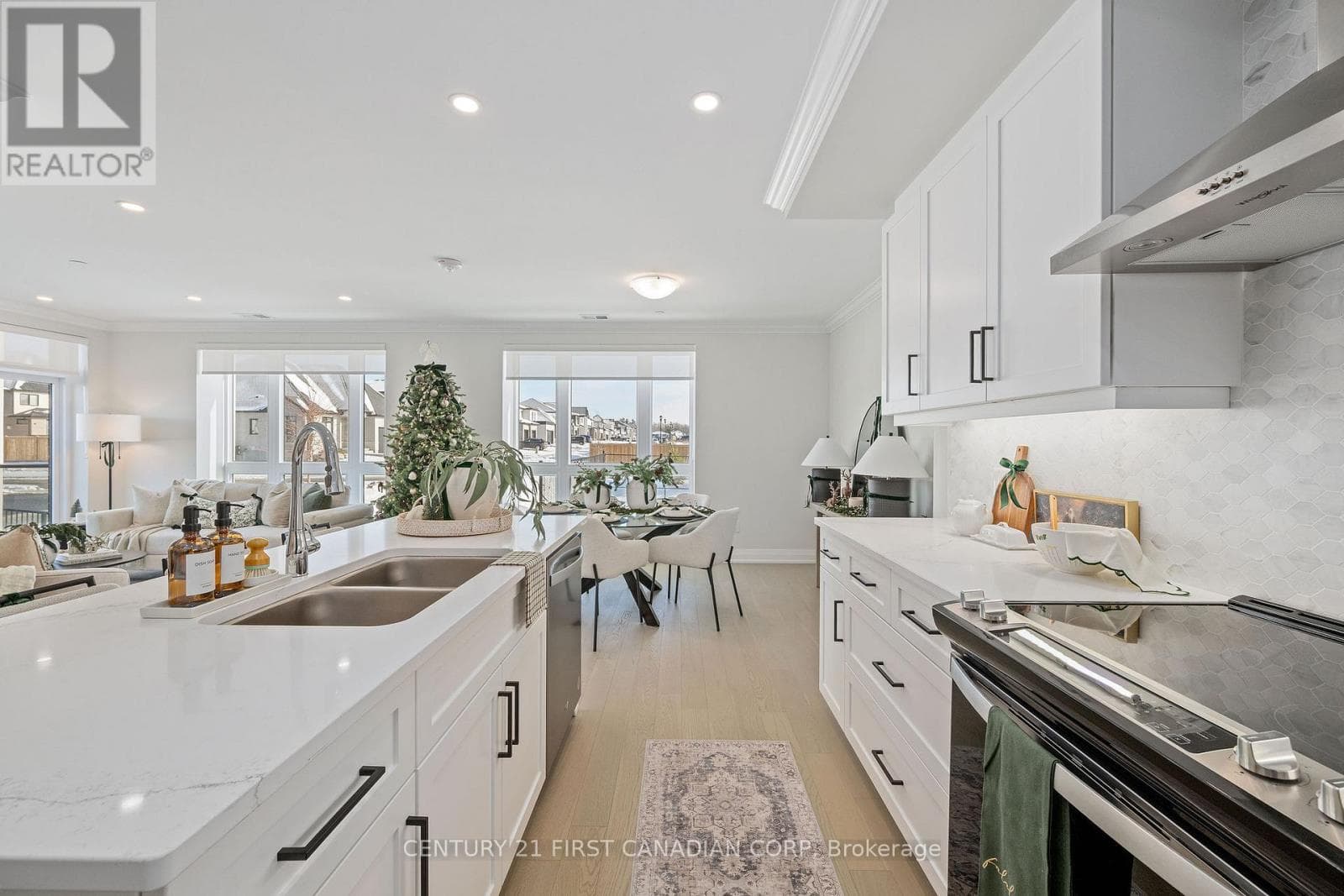 203 - 1560 UPPER WEST AVENUE — photo 4