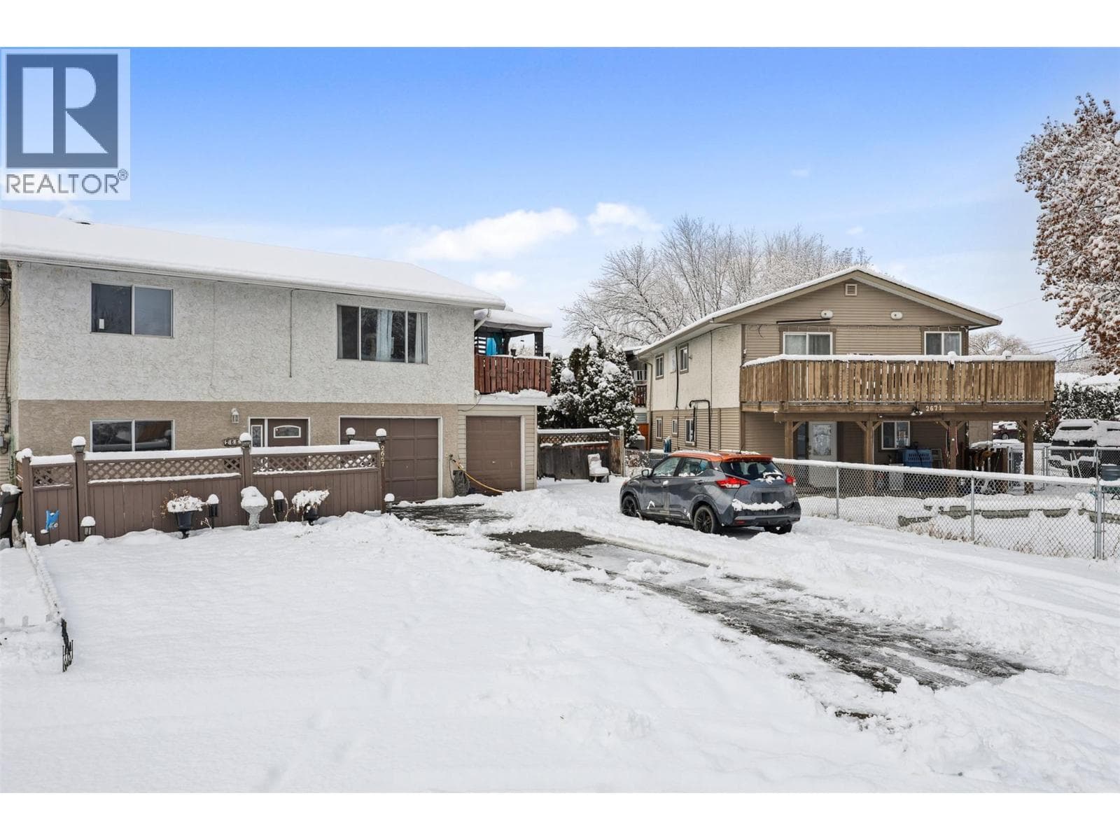 2667 YOUNG PLAZA, Interior REALTORS® — photo 2