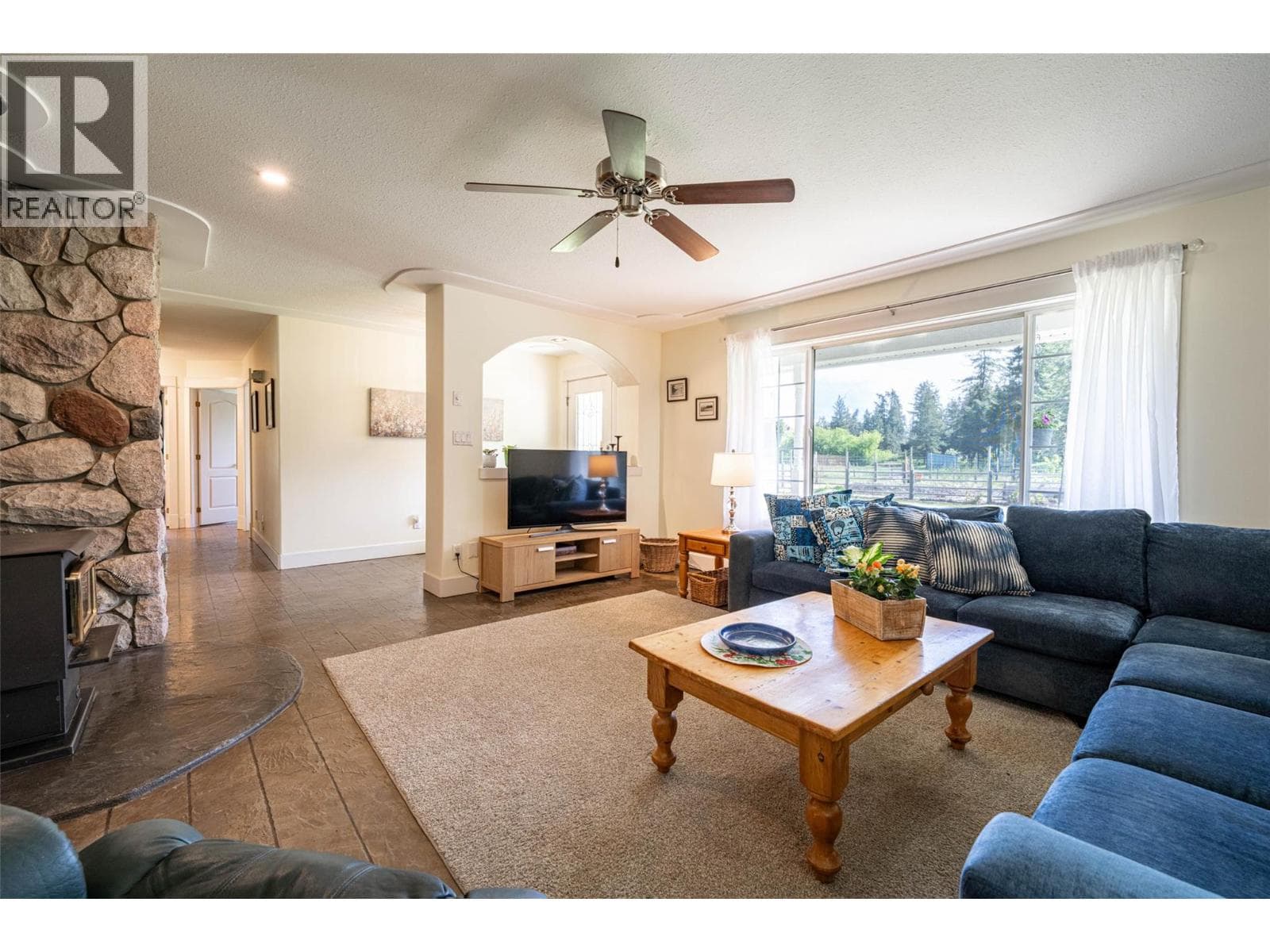 4858 SALMON RIVER ROAD, Interior REALTORS® — photo 2