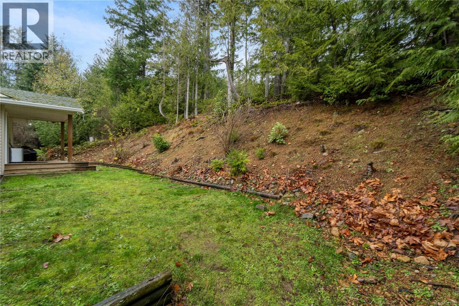 1763 Martini Way, Vancouver Island — photo 2