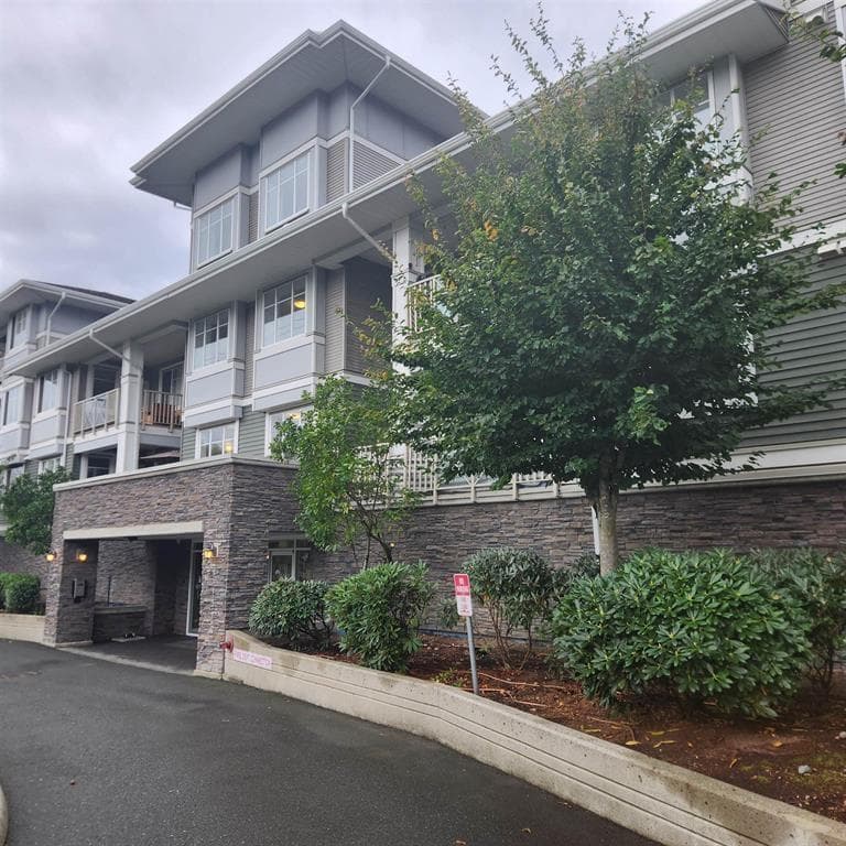 214 46262 FIRST AVENUE CHILLIWACK PROPER EAST in Chilliwack Proper
