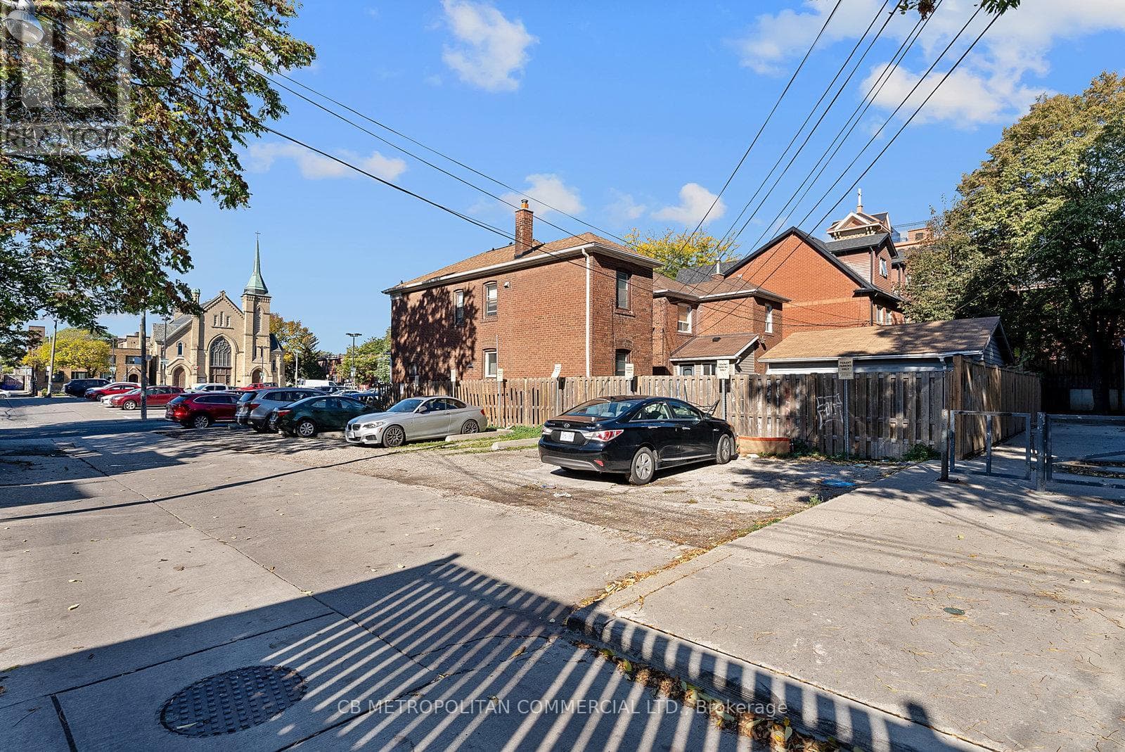 15-17 AUGUSTA AVENUE, Toronto — photo 2